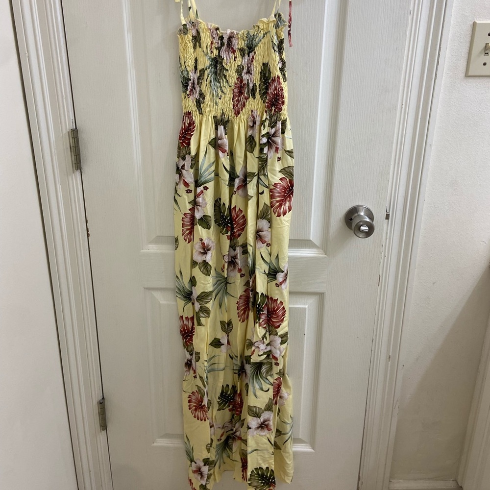 Floral printed dress from Hawaii, WORE ONCE, adjustable string